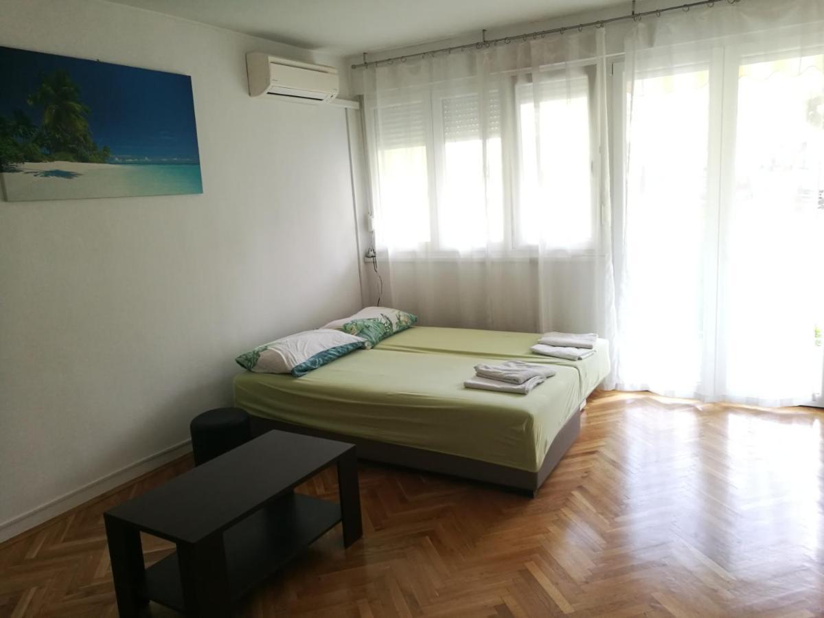 Pretty Big Double Bed Room With Balcony Split Buitenkant foto